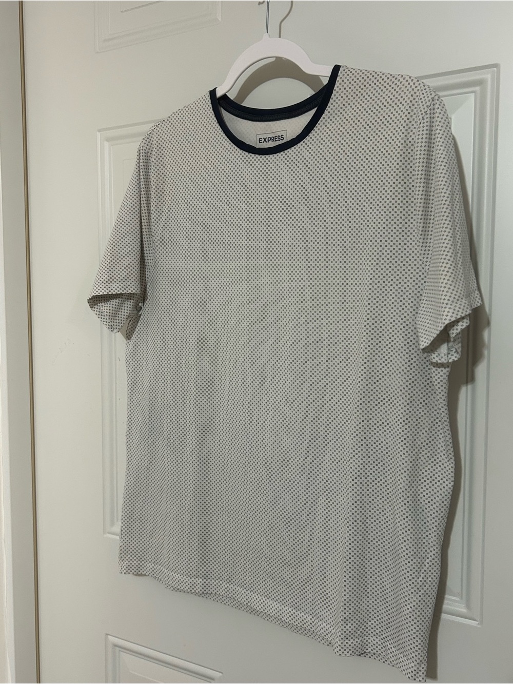 Express Men’s White Micro-Print Crew Tee with Navy Trim